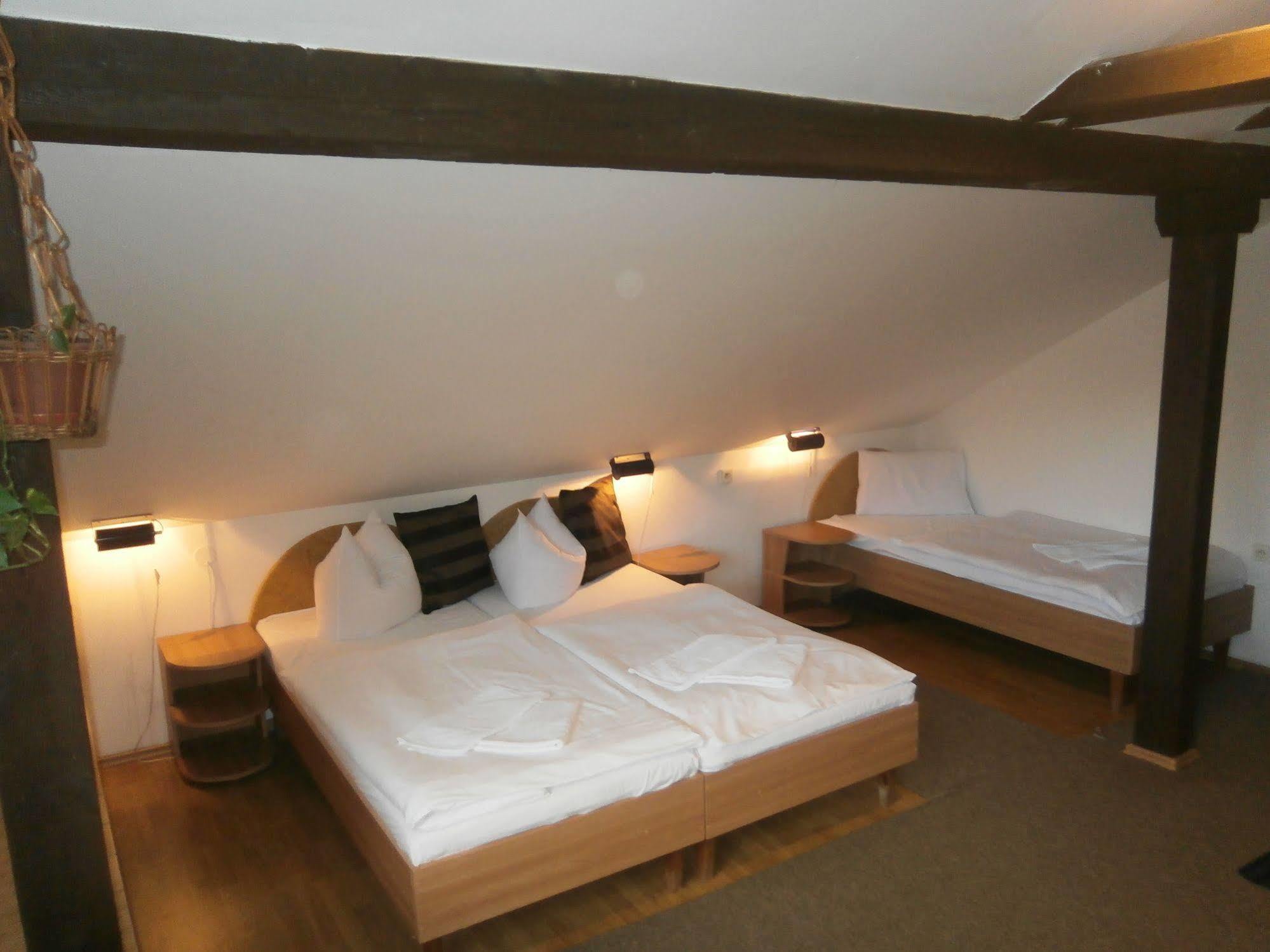Hotel Dzban Jindrichov 외부 사진