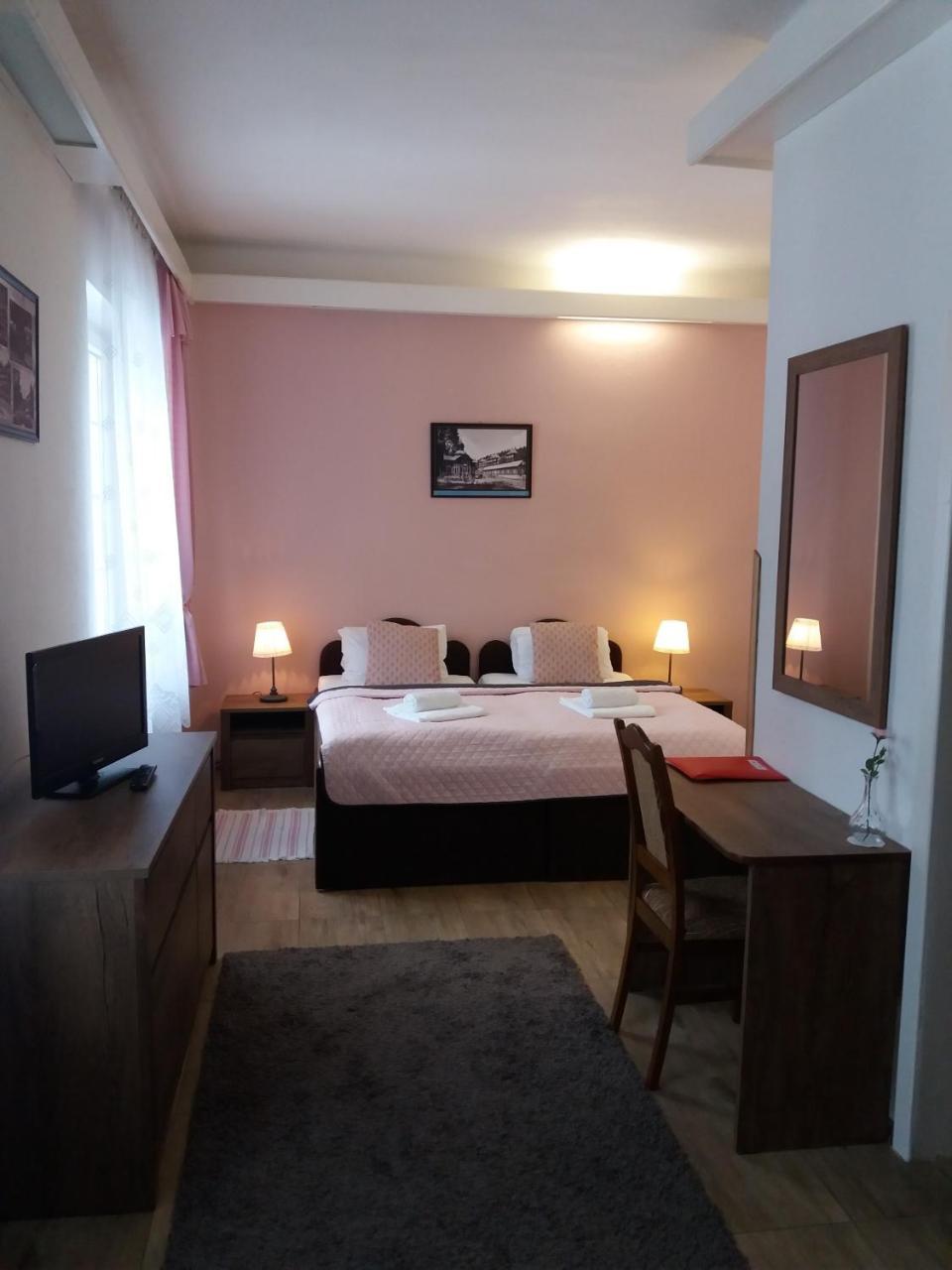 Hotel Dzban Jindrichov 외부 사진