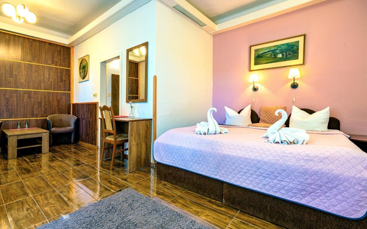 Hotel Dzban Jindrichov 외부 사진